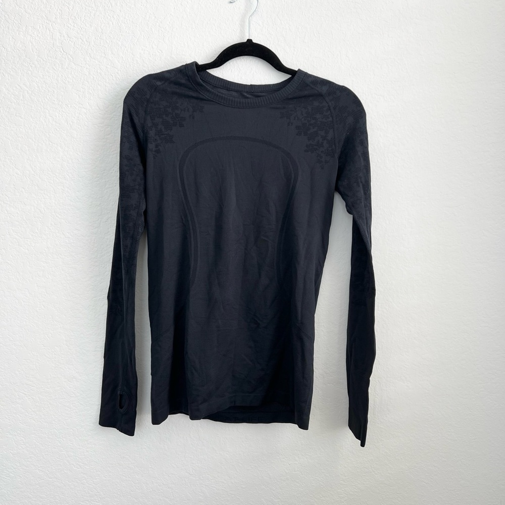 LULULEMON “I Run For Cheese” rare Swiftly Top